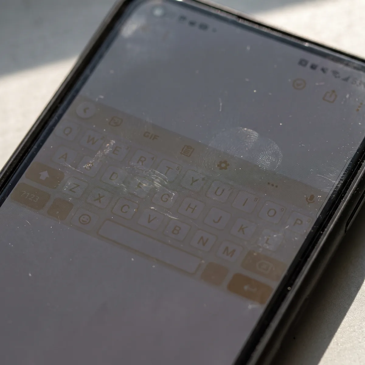 Pantalla OLED con marca permanente por quemado
